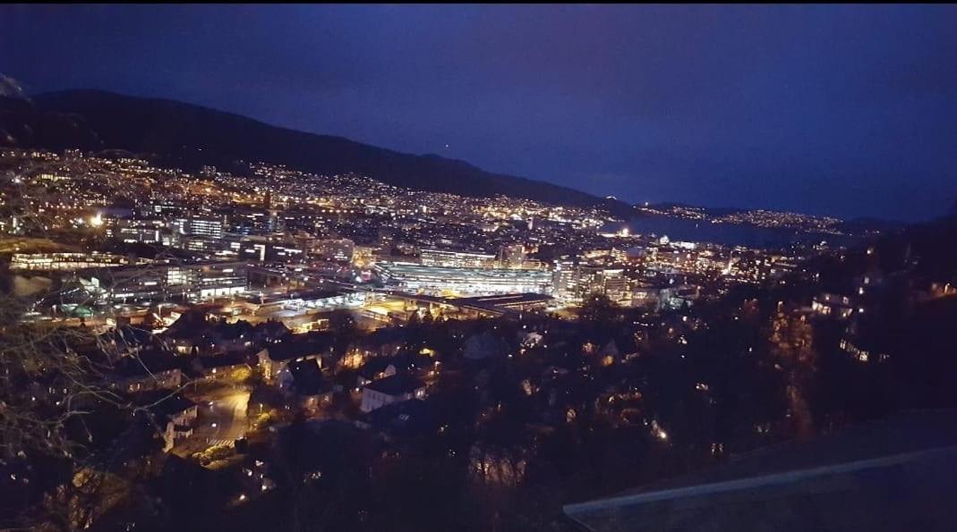 Spacious And Beautiful Apartment In Bergen With Free Parking 외부 사진