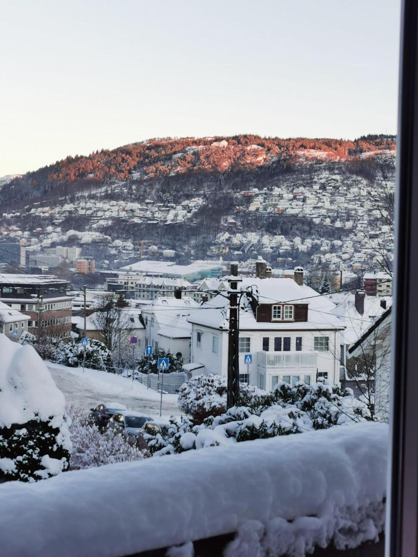 Spacious And Beautiful Apartment In Bergen With Free Parking 외부 사진
